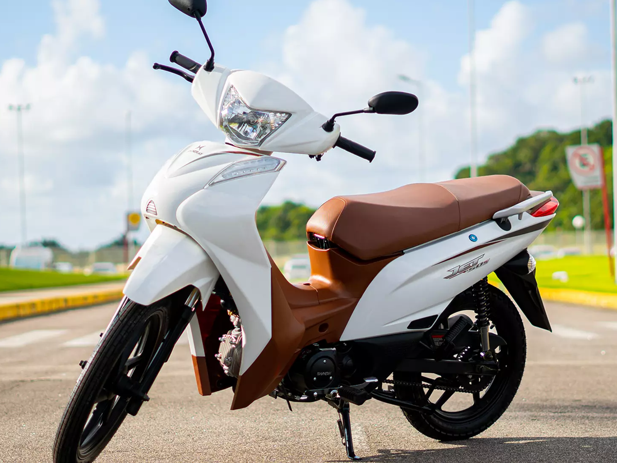 Moto cinquentinha que conquista quem busca economia e praticidade na cidade