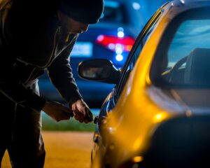 Carros mais roubados do Brasil em 2025: veja os modelos mais visados, horários críticos e dicas para se proteger