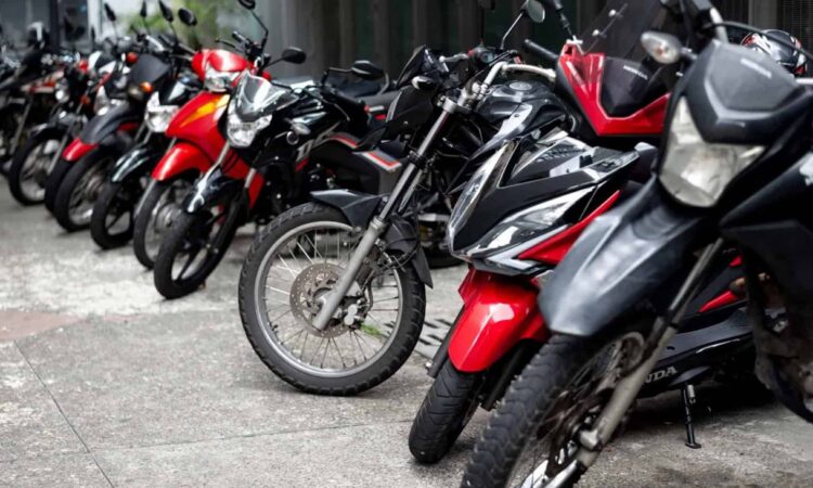 5 Motos para Investir em 2025: Modelos que Valorizam, Economizam e São Fáceis de Revender!