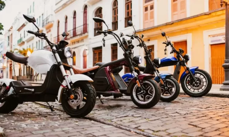 Fim da Farra nas Ciclovias: A Partir de 2026, Cinquentinhas Precisam de Placa