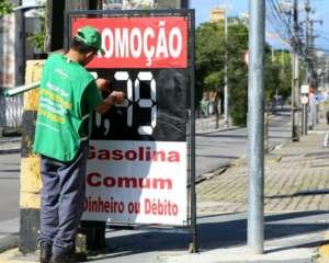 Governo zera impostos federais do diesel preço do Litro Cai R$ 0,64