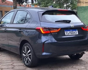 Honda City Hatch Engenharia japonesa focada em aproveitamento energético.