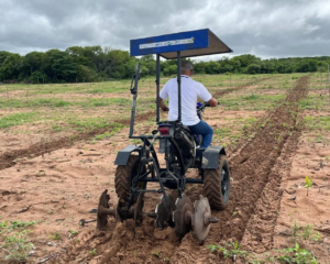 Moto-Trator da Embrapa está Mecanizando a Agricultura Familiar