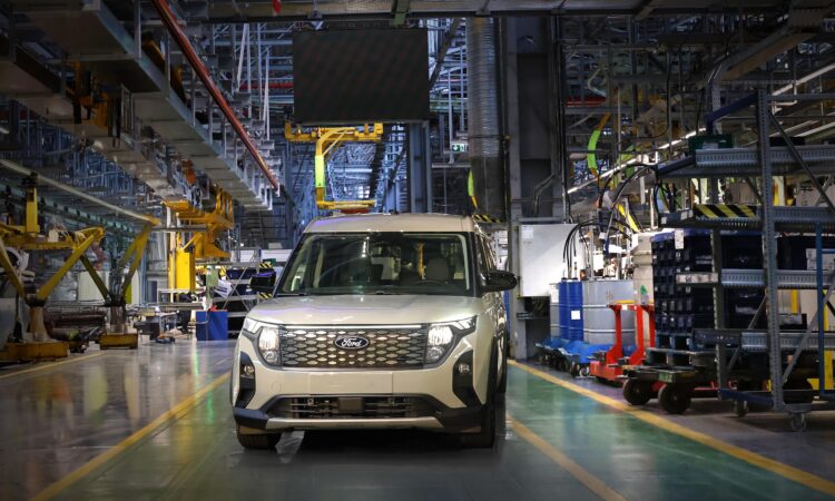 CEO da Ford Faz Alerta Sobre a China